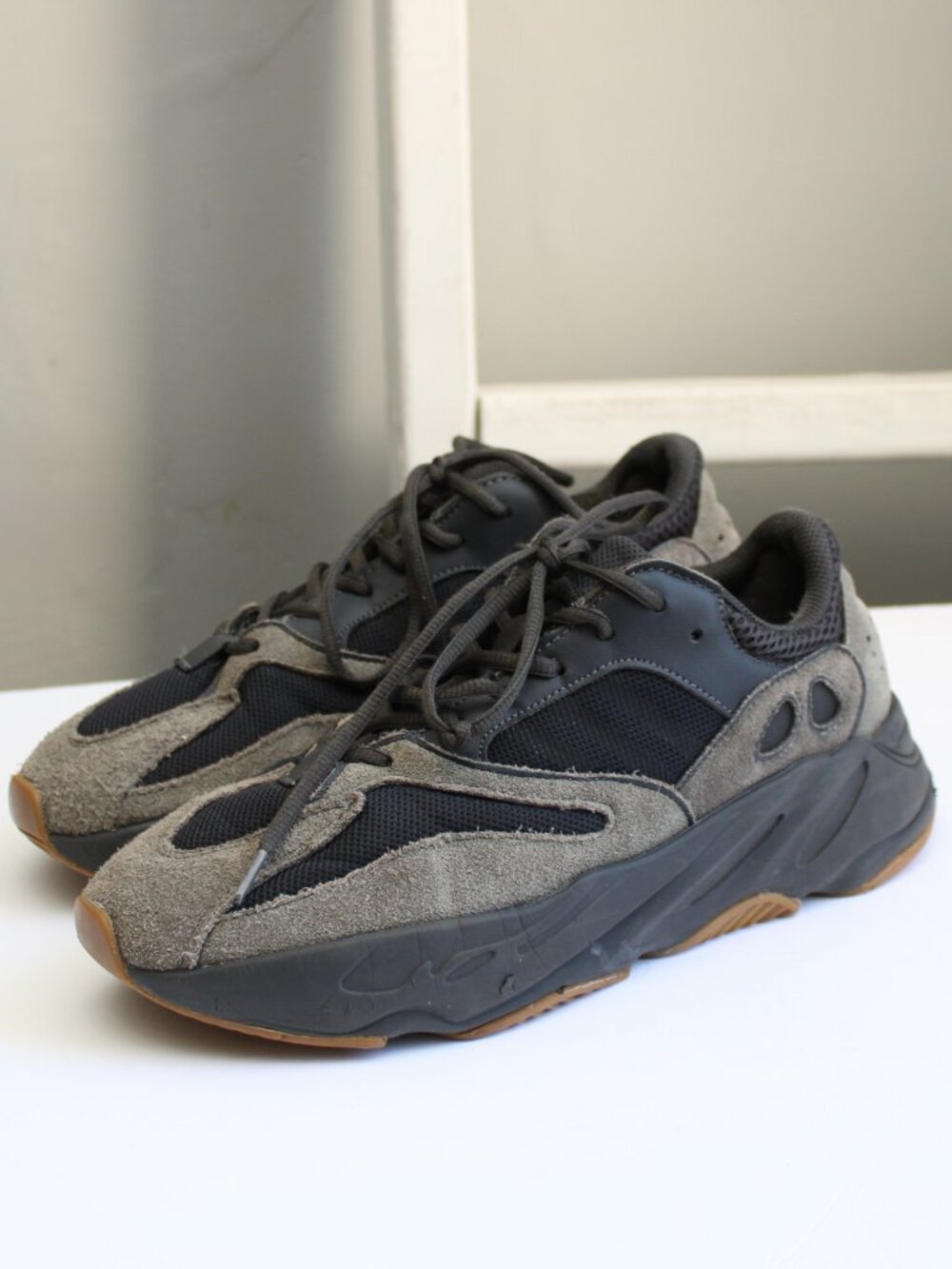 YEEZY Adidas Boost 700 "Utility Black" Sneakers FV5304 Men's Size 11
